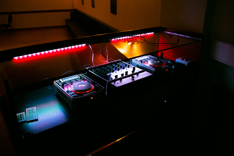 DJ Pult.jpg